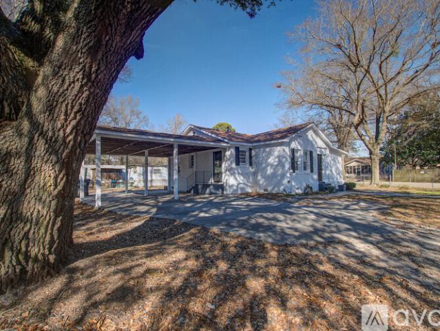 4 BR, 1 BA Apartment 2615 Warm Ave, Charleston, SC 29420