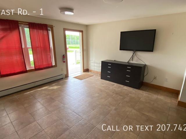 4 BR, 1 BA Apartment 275 Mast Rd Durham, NH 03824