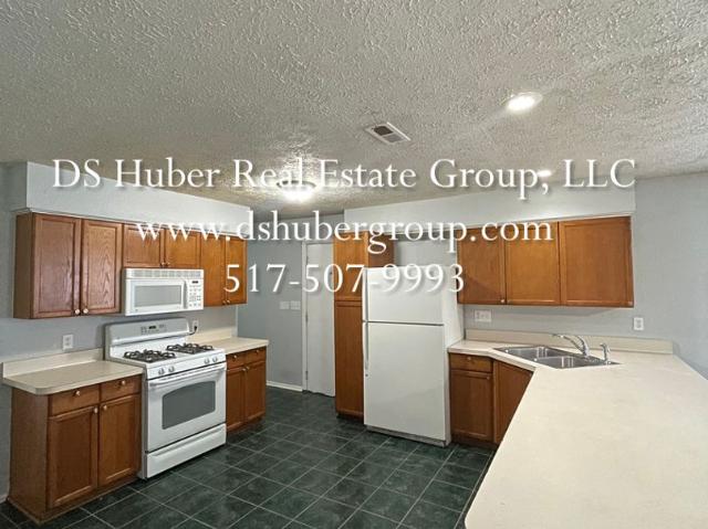 4 BR, 1 BA Apartment 2918 Risdale, Lansing, MI 48911