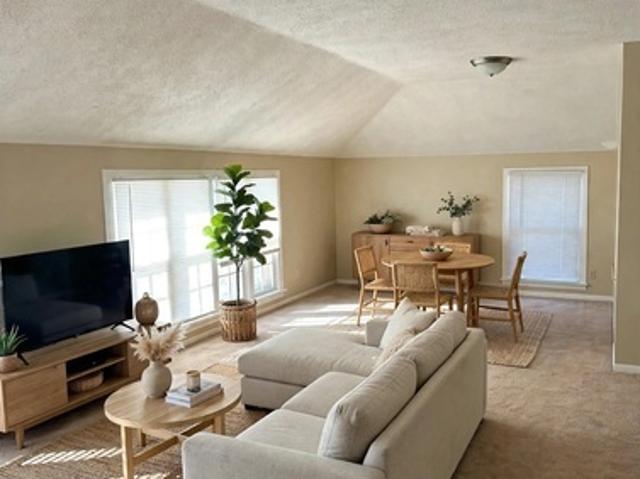4 BR, 1 BA Apartment 2006 Grand Avenue, Unit #2, Ames, IA 50010