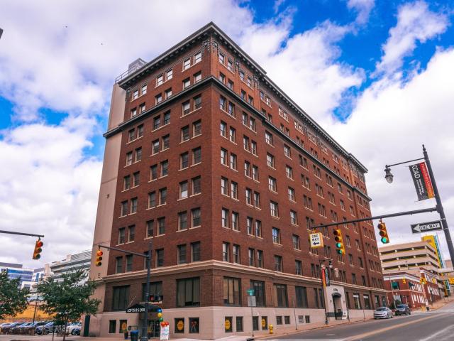 4 BR, 1 BA Apartment 200 Ionia Avenue Northwest Unit 208 1, Grand Rapids, MI 49503