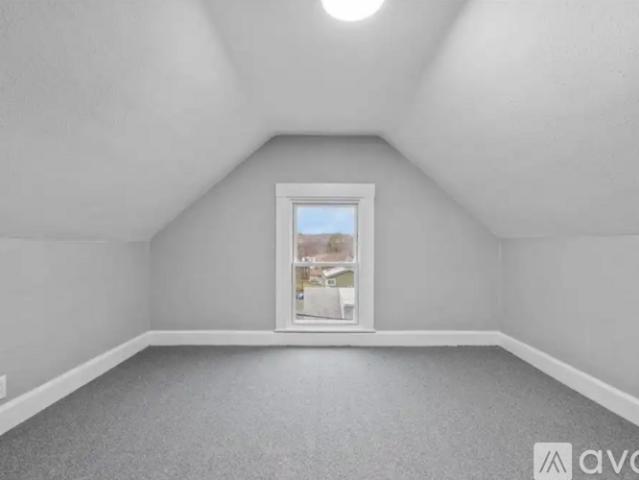 4 BR, 1 BA Apartment 214 Greene Street, Unit 214, Bristol, CT 06010