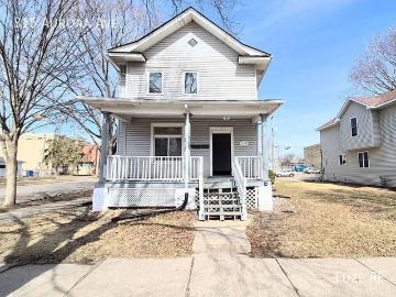 4 BR, 1 BA Apartment 315 Aurora Ave, St Paul, MN 55103