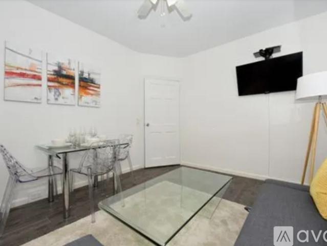 4 BR, 1 BA Apartment 472 9th Ave, Unit 2, New York, NY 10018