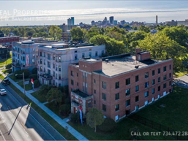 4 BR, 1 BA Apartment 401 W. Bancroft St Toledo, OH 43620