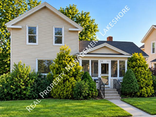 4 BR, 1 BA Apartment 521 High Ave Oshkosh, WI 54901