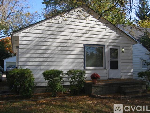 4 BR, 1 BA Apartment 526 Spartan Avenue, East Lansing, MI 48823