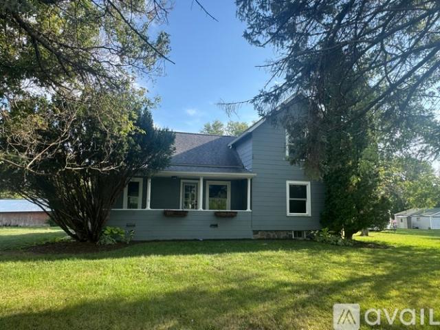 4 BR, 1 BA Apartment 6231 Bristol Rd, Swartz Creek, MI 48473