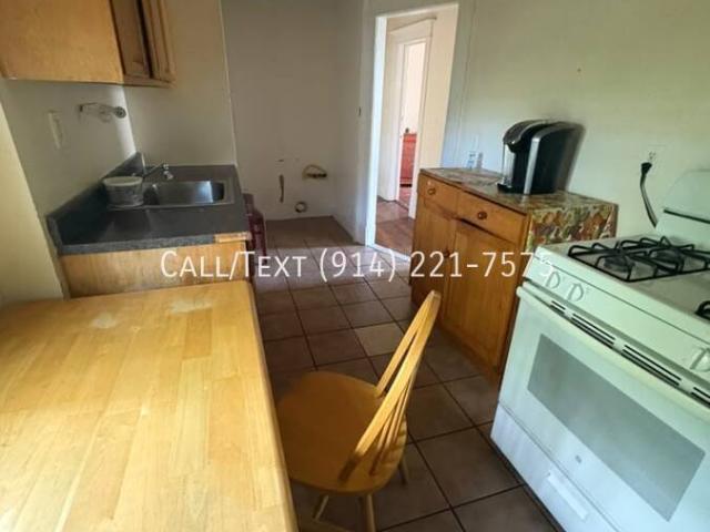 4 BR, 1 BA Apartment 6 Landscape Ave, Yonkers, NY 10705