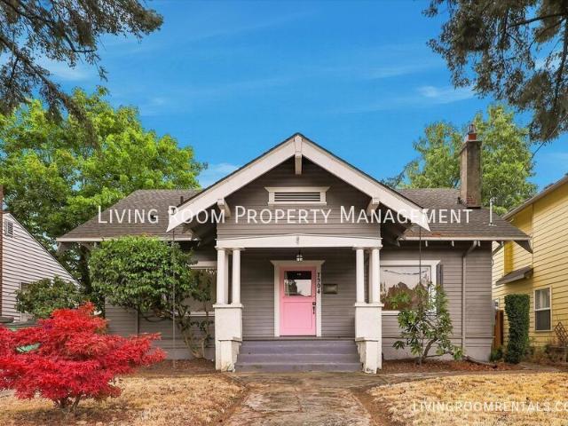 4 BR, 1 BA Apartment 7504 SE Woodstock Blvd, Portland, OR 97206