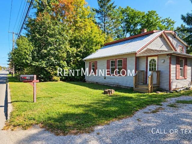 4 BR, 1 BA Apartment 822 Stillwater Ave Old Town, ME 04468