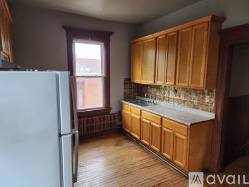 4 BR, 1 BA Apartment 958 North 35th Street, Unit Upper, Milwaukee, WI 53208