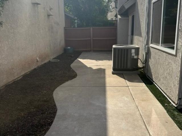 4 BR, 2.5 BA Apartment 10765 Esmeraldas Dr, San Diego, CA 92124
