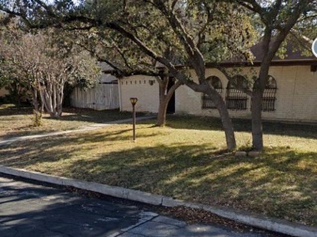 4 BR, 2.5 BA Apartment 100 Cotillion Dr, San Antonio, TX 78213