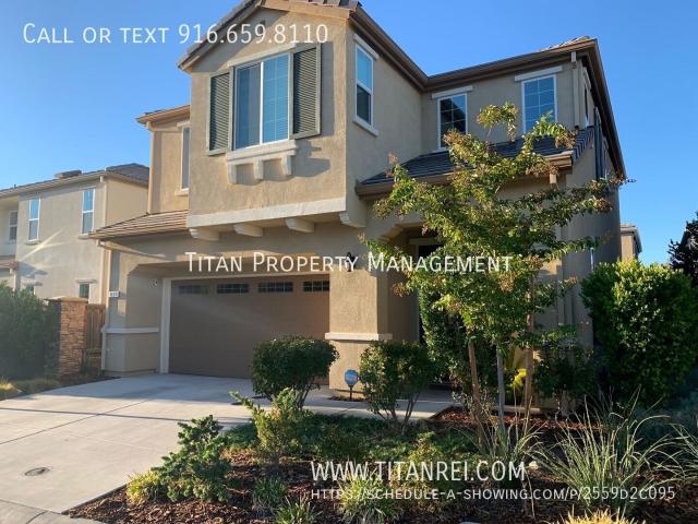 4 BR, 2.5 BA Apartment 1033 Oakbriar Circle, Roseville, CA 95747