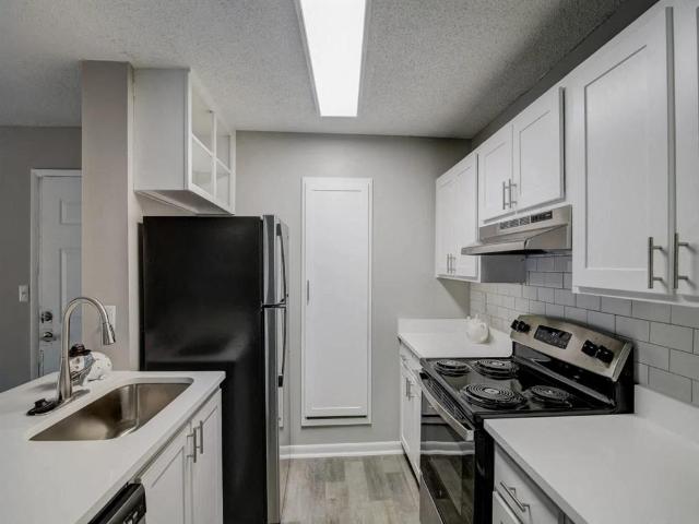 4 BR, 2.5 BA Apartment 10 Creste Dr Unit 0710, Decatur, GA 30035