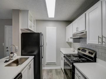 4 BR, 2.5 BA Apartment 10 Creste Dr Unit 0807, Decatur, GA 30035