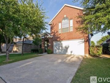 4 BR, 2.5 BA Apartment 11733 Latania Ln, Fort Worth, TX 76244