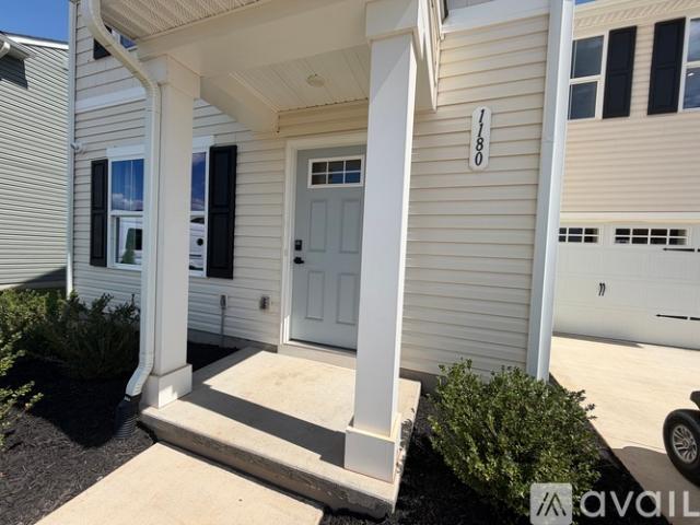 4 BR, 2.5 BA Apartment 1180 Crossing Ct, Bedford, VA 24523