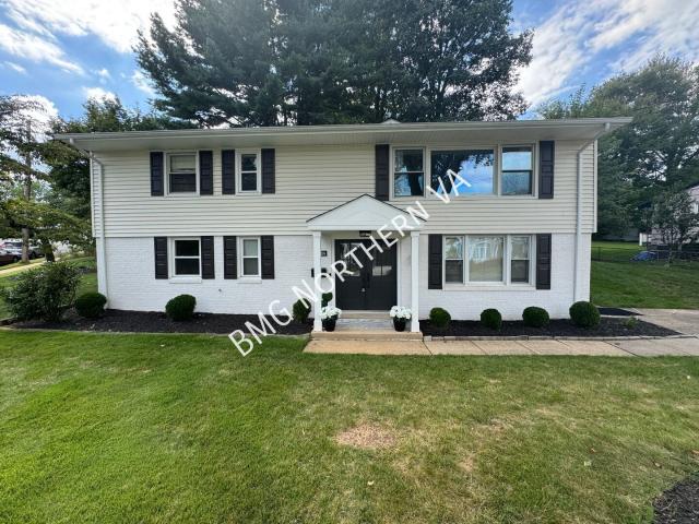 4 BR, 3 BA Apartment 1109 Hillcrest Dr SW, Vienna, VA 22180