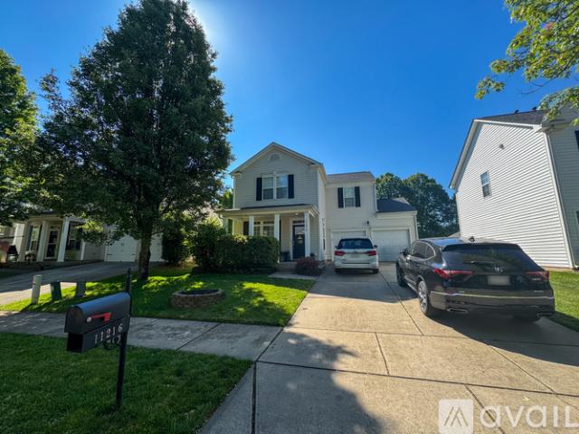 4 BR, 2.5 BA Apartment 11216 Heritage Green Dr, Cornelius, NC 28031