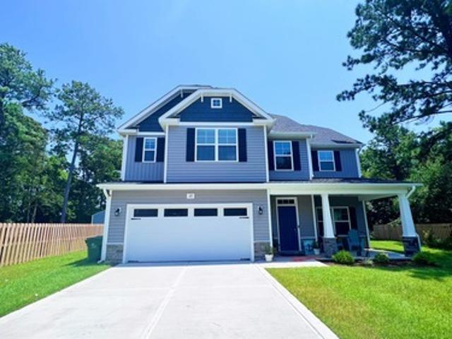 4 BR, 2.5 BA Apartment 123 Evergreen Forest Drive, Sneads Ferry, NC 28460