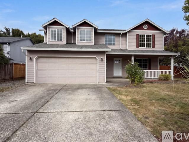 4 BR, 2.5 BA Apartment 1321 NW 5th Ct, Battle Ground, WA 98604