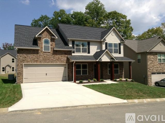 4 BR, 2.5 BA Apartment 1456 Yarnell Station Boulevard, Knoxville, TN 37932