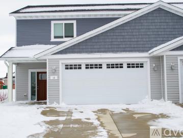 4 BR, 2.5 BA Apartment 14 Pleasant View Ct, Unit 14, North Mankato, MN 56003