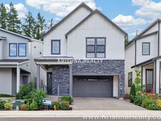 4 BR, 2.5 BA Apartment 15676 NW Raywood Lane, Portland, OR 97229