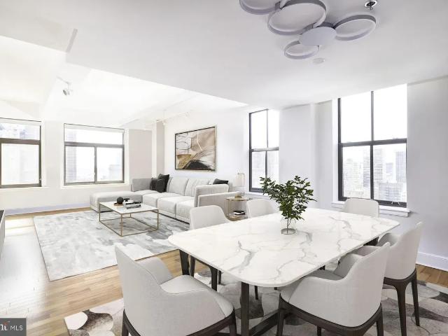 4 BR, 2.5 BA Apartment 1500 Chestnut St, Philadelphia, PA 19102