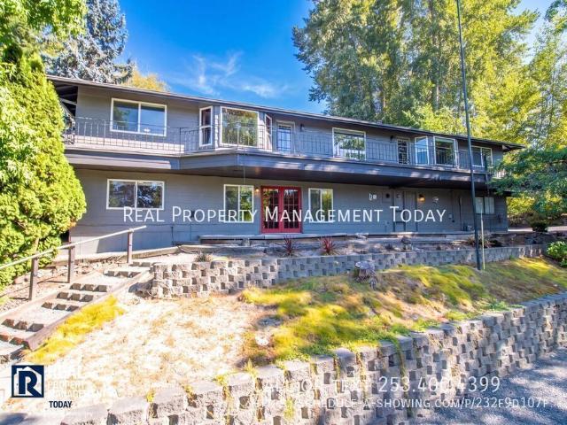 4 BR, 3 BA Apartment 1531 Vista Drive, Puyallup, WA 98372