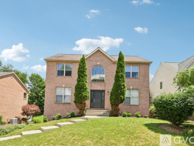 4 BR, 2.5 BA Apartment 1712 Dawn Drive, Sewickley, PA 15143