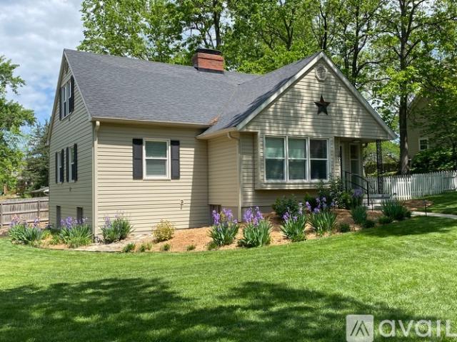 4 BR, 2.5 BA Apartment 1801 University Ave, Columbia, MO 65201