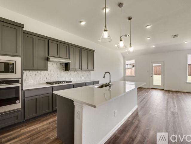 4 BR, 2.5 BA Apartment 1820 Purtis Crk Dr, Heath, TX 75126