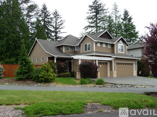 4 BR, 2.5 BA Apartment 214 195th Place Southwest, Lynnwood, WA 98036