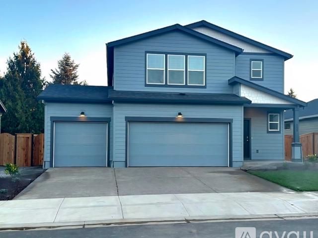 4 BR, 2.5 BA Apartment 225 Northwest 28th Street, Battle Ground, WA 98604