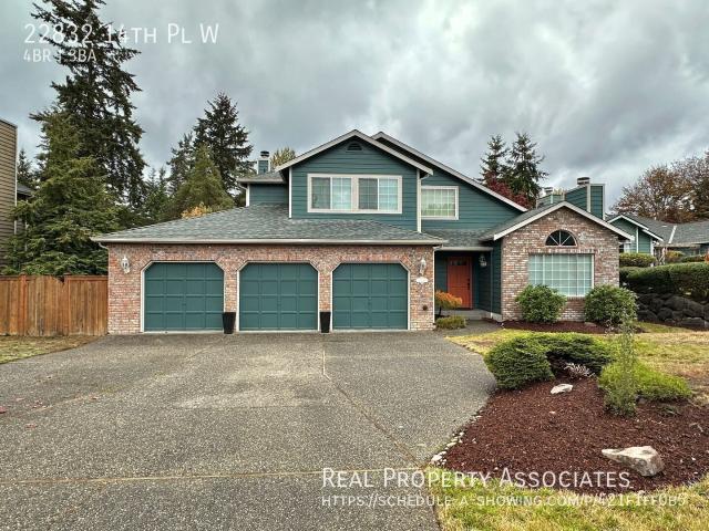 4 BR, 2.5 BA Apartment 22832 14th Pl W, Bothell, WA 98012