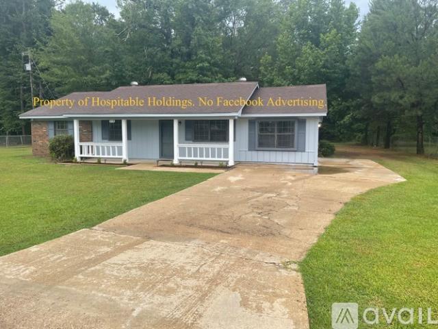 4 BR, 2.5 BA Apartment 278 Concourse Rd, Columbus, MS 39702