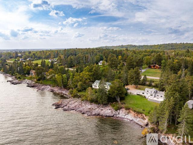 4 BR, 2.5 BA Apartment 278 Scenic Dr FURNISHED 4 BR On Lake Superior, Knife River, MN 55609