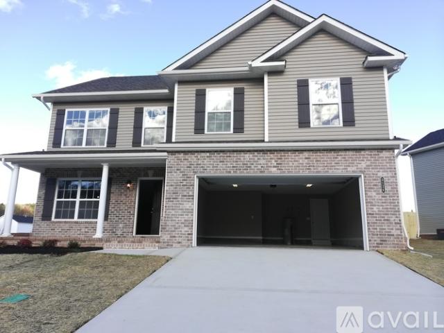4 BR, 2.5 BA Apartment 3126 Creekbend Ln, Knoxville, TN 37931