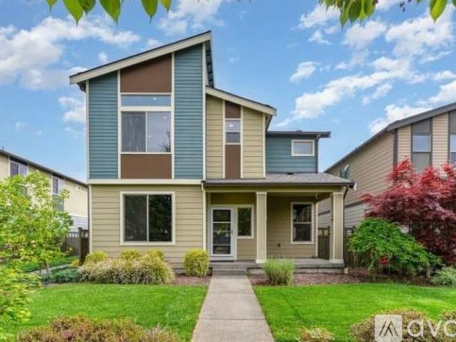 4 BR, 2.5 BA Apartment 32977 Skyline Lane, Black Diamond, WA 98010