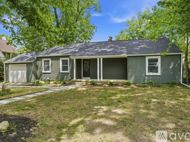 4 BR, 2.5 BA Apartment 322 Arden Road, Columbus, OH 43214