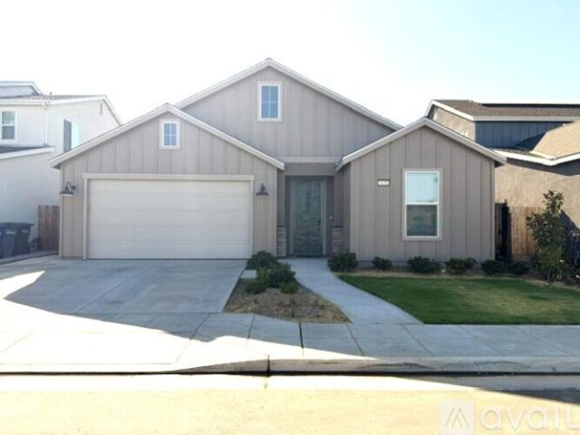4 BR, 2.5 BA Apartment 3455 N Mc Arthur Ave, Fresno, CA 93727