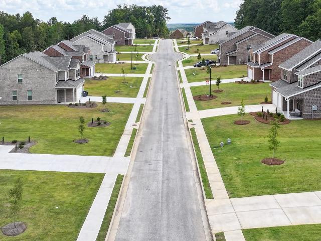 4 BR, 2.5 BA Apartment 3714 Grand Prix Drive NE Unit 180, Conyers, GA 30013