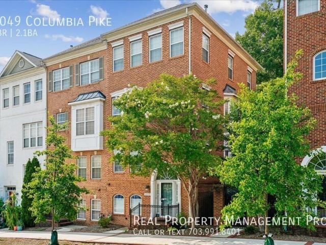 4 BR, 2.5 BA Apartment 4049 Columbia Pike, Arlington, VA 22204