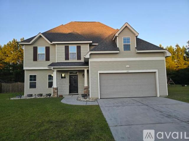 4 BR, 2.5 BA Apartment 415 Cyrus Thompson Drive, Jacksonville, NC 28546