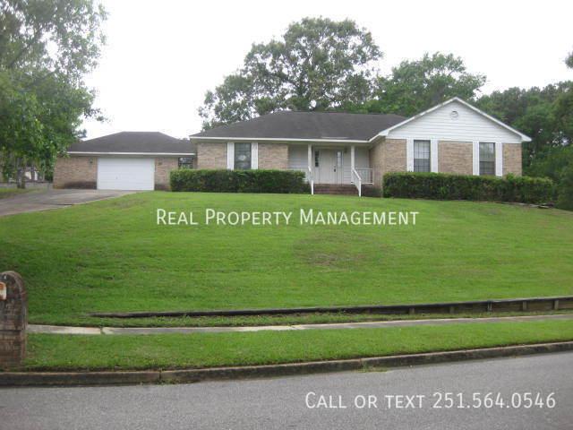 4 BR, 2.5 BA Apartment 420 Lakeview Dr W, Mobile, AL 36695