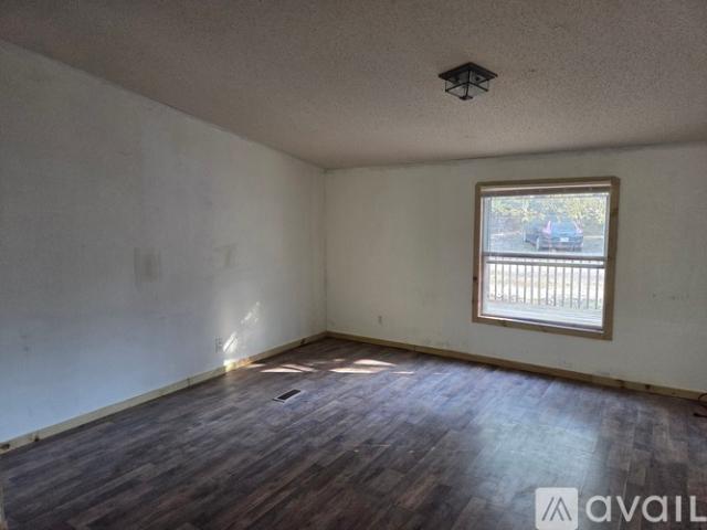 4 BR, 2.5 BA Apartment 469 West Clark Street, Canyon Lake, TX 78133
