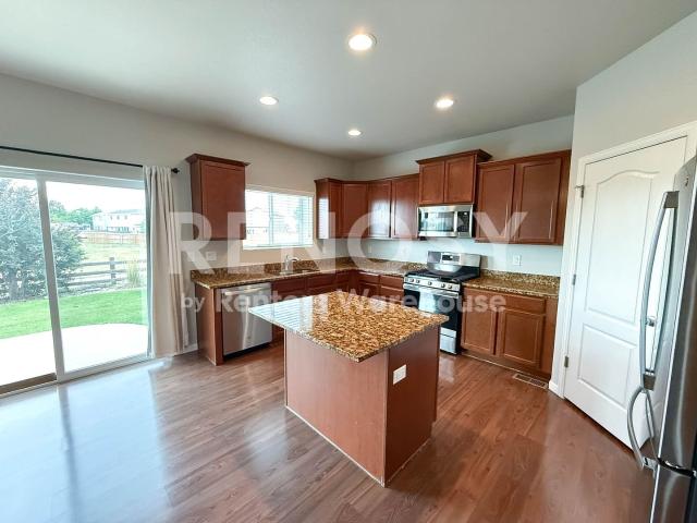 4 BR, 2.5 BA Apartment 4738 East 95th Avenue, Thornton, CO 80229